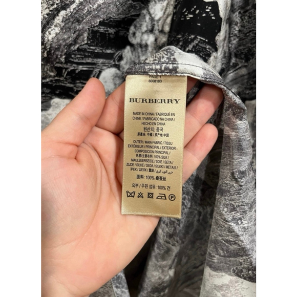 Burberry Women’s Chava Dreamscape Print Silk Oversized Shirt Size 8 - Picture 4 of 7